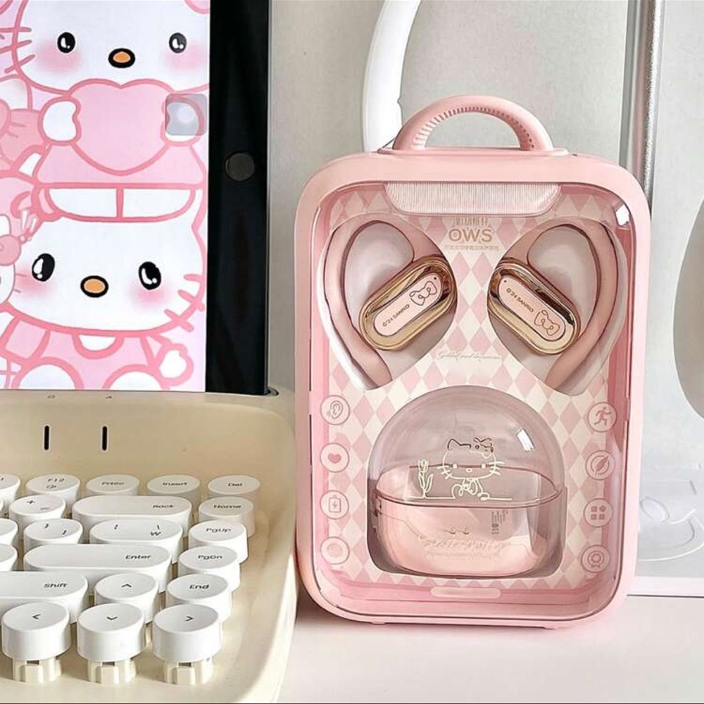 Hello Kitty Earphones